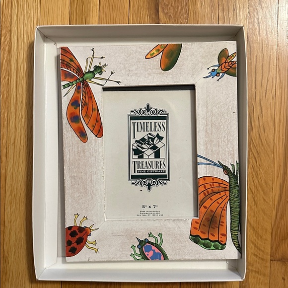 Insect-Themed Picture Frame - Picture 3 of 5